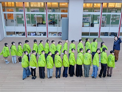 オリジナルブルゾンを着て撮影