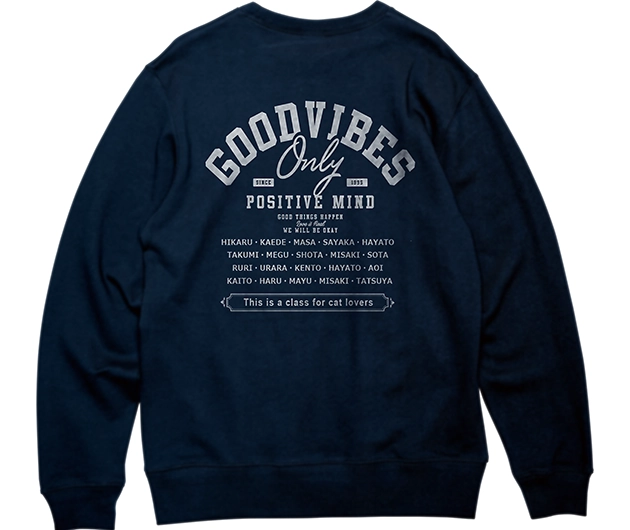 ハロウィン風のゴシックロゴが映えるスタッフ用トレーナー